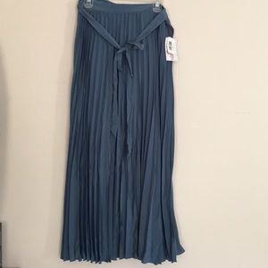 Lularoe Deanne Pleated maxi skirt